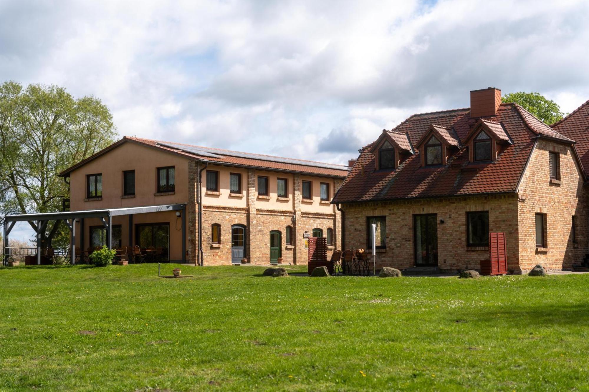 Gästehaus BärenHof Barkhagen Exterior foto